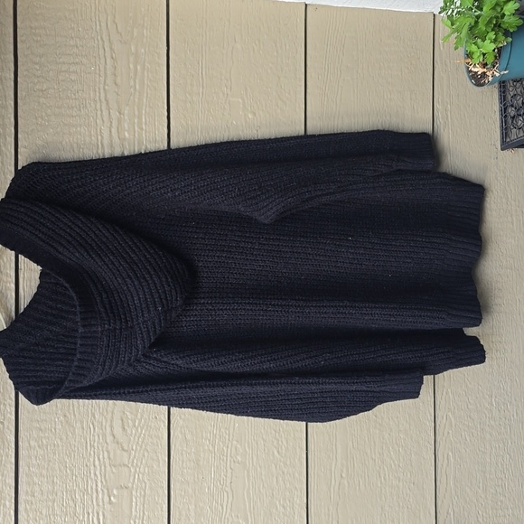 Torrid Raglan Hoodie Sweater - Embroidered Star Black NWT NEW 3x pocket - Picture 15 of 15